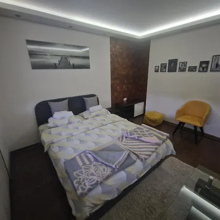 Leon ゴルニ・ミラノヴァツ